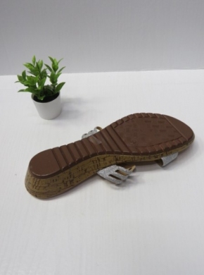 Klapki damskie na koturnie (36-41) G599-02