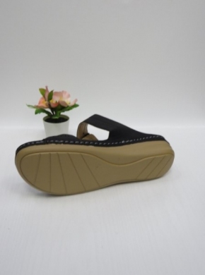 Klapki damskie na koturnie (36-41) KS8-520 BLACK