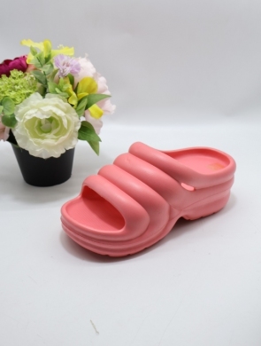 Klapki damskie na płaskim (36-41) F-55555 FUXIA