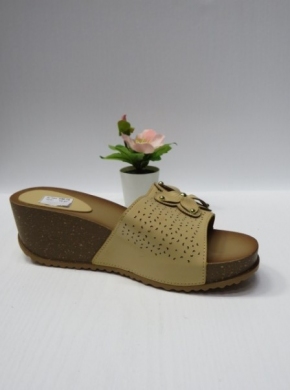 Klapki damskie na koturnie (36-41) DM-18 BEIGE