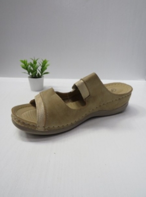 Klapki damskie na koturnie (36-42) 92084-10