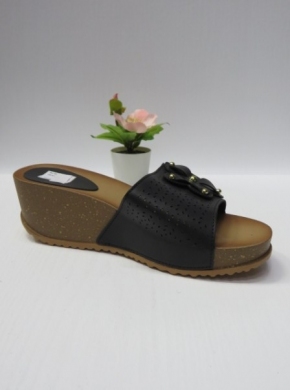 Klapki damskie na koturnie (36-41) DM-18 BLACK