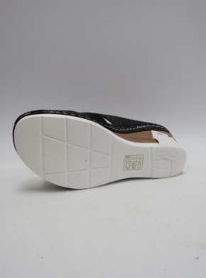 Klapki damskie na koturnie (36-41) O-27 BLACK