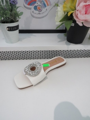 Klapki damskie na płaskim (36-41) W81 WHITE