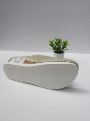 Klapki damskie na koturnie (36-41) N22-881 GOLD