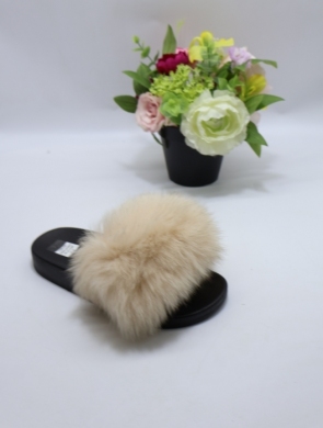 Klapki damskie z futerkiem (36-41) 8080 IVORY