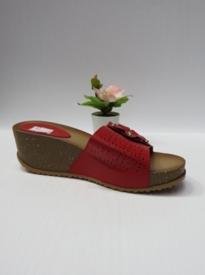 Klapki damskie na koturnie (36-41) DM-18 RED