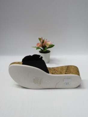 Klapki damskie na koturnie (36-41) CK255 BLACK