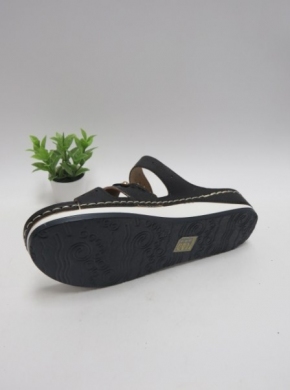 Klapki damskie na koturnie (36-41) W360 BLACK