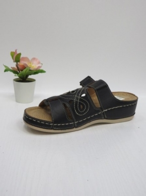 Klapki damskie na koturnie (36-41) KH1106 BLACK