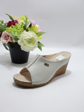 Klapki damskie na koturnie (36-41) C9903 GR