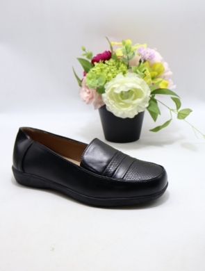 Półbuty damskie na płaskim (36-42) F047-1