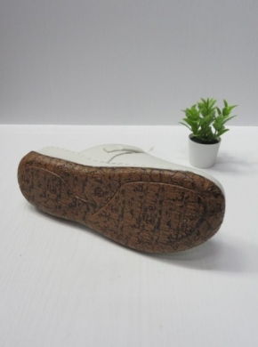 Klapki damskie na koturnie (36-42) 504A WHITE