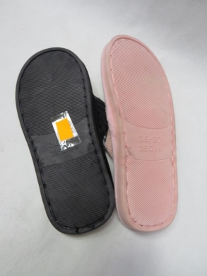 Kapcie damskie ocieplane (36-41) F8-56 MIX