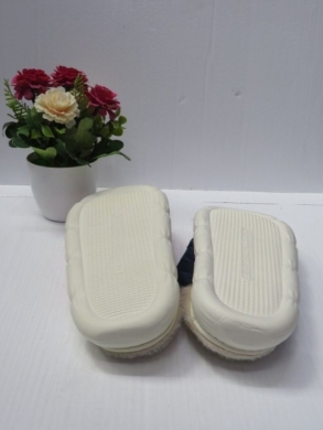 Kapcie damskie ocieplane (36-41) W313 MIX