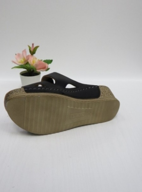 Klapki damskie na koturnie (36-41) KS-9112 BLACK