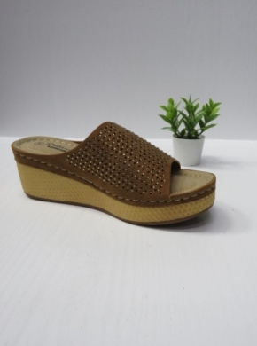 Klapki damskie na koturnie (36-40) 4012 BROWN