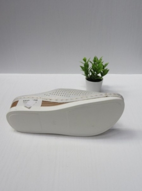 Klapki damskie na koturnie (36-41) N22-881 SILVER