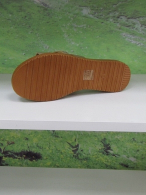 Klapki damskie na płaskim (36-41) M8710 GOLD
