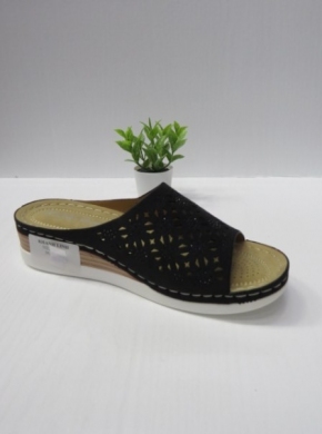 Klapki damskie na koturnie (36-41) N22-885 BLACK