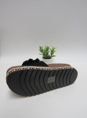 Klapki damskie na koturnie (36-41) W210 BLACK