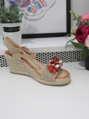 Sandały damskie na koturnie (36-41) C054 BEIGE