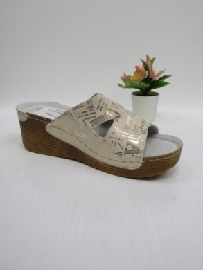 Klapki damskie na koturnie (36-41) 7AA2303 GOLD