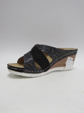 Klapki damskie na koturnie (36-41) O-27 BLACK