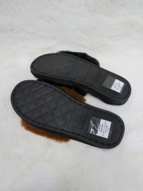Kapcie damskie ocieplane (36-41) B805 MIX