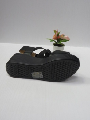 Sandały damskie na koturnie (36-41) B-9052 BLACK