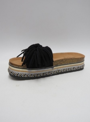 Klapki damskie na koturnie (36-41) YT82 BLACK