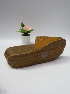 Klapki damskie na koturnie (36-41) DM-17 CAMEL