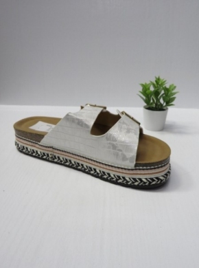 Klapki damskie na koturnie (36-41) FB209 WHITE