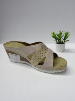 Klapki damskie na koturnie (36-41) N22-896 BEIGE