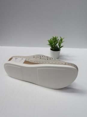 Klapki damskie na koturnie (36-41) N22-885 GREY