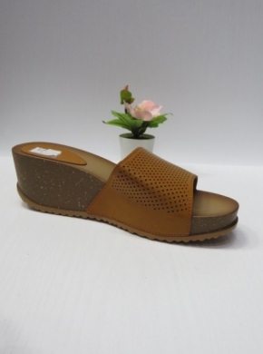 Klapki damskie na koturnie (36-41) DM-17 CAMEL