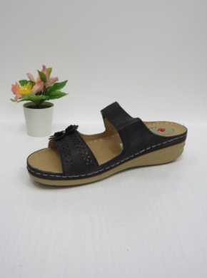 Klapki damskie na koturnie (36-41) KS8-518 BLACK