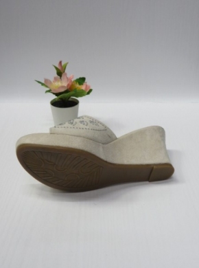 Klapki damskie na koturnie (36-41) B04 BEIGE