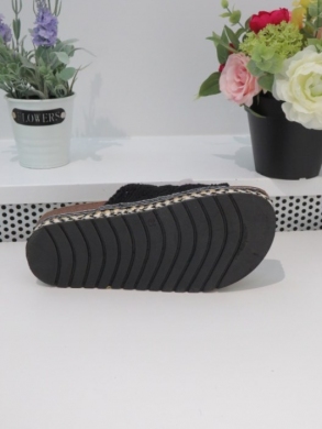 Klapki damskie na koturnie (36-41) LS563 BLACK