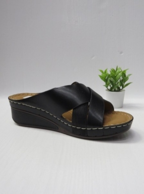 Klapki damskie na koturnie (36-41) 0-743 BLACK