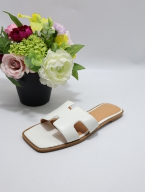 Klapki damskie na płaskim (36-41) 9165 WHITE