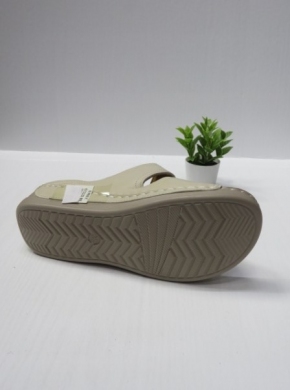 Klapki damskie na koturnie (36-42) CC2222 BEIGE