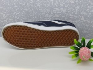 Trampki damskie na płaskim (36-41) KB05-B