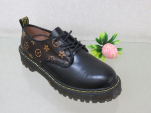 Półbuty damskie na płaskim (36-41) C20-78527