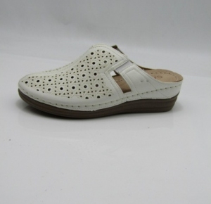 Klapki damskie na płaskim (37-42) 6766-4 WHITE