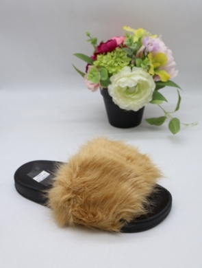 Klapki damskie z futerkiem (36-41) 821-32