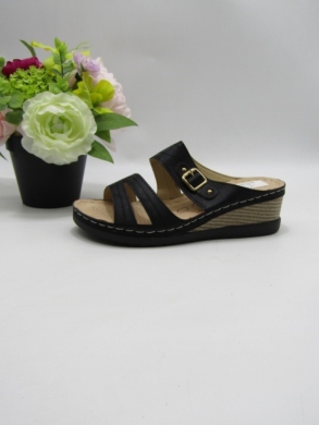 Klapki damskie na koturnie (36-41) O-10 BLACK