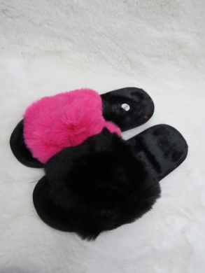 Kapcie damskie ocieplane (36-41) FA18 MIX