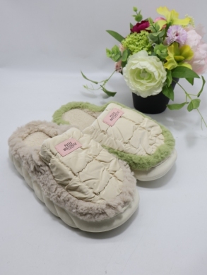 Kapcie damskie ocieplane (36-41) 66-1 MIX