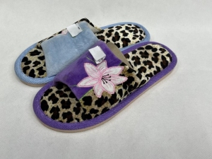 Kapcie damskie (36-41) S19-6 MIX